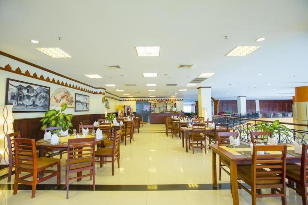 Vientiane Plaza Hotel Exterior photo