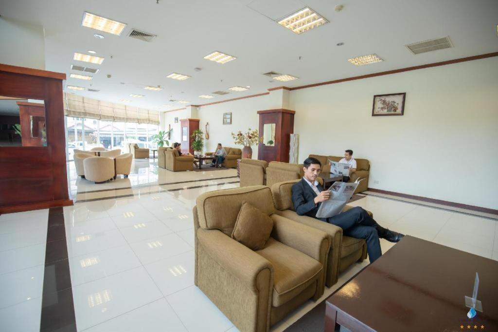 Vientiane Plaza Hotel Exterior photo